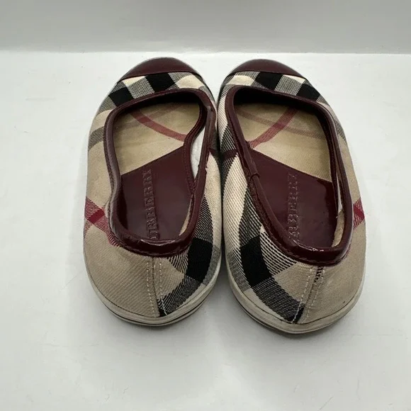Burberry Nova Check Ballet Flat Burgundy Patent Cap Toe Rubber Bumper EU 35 US 5